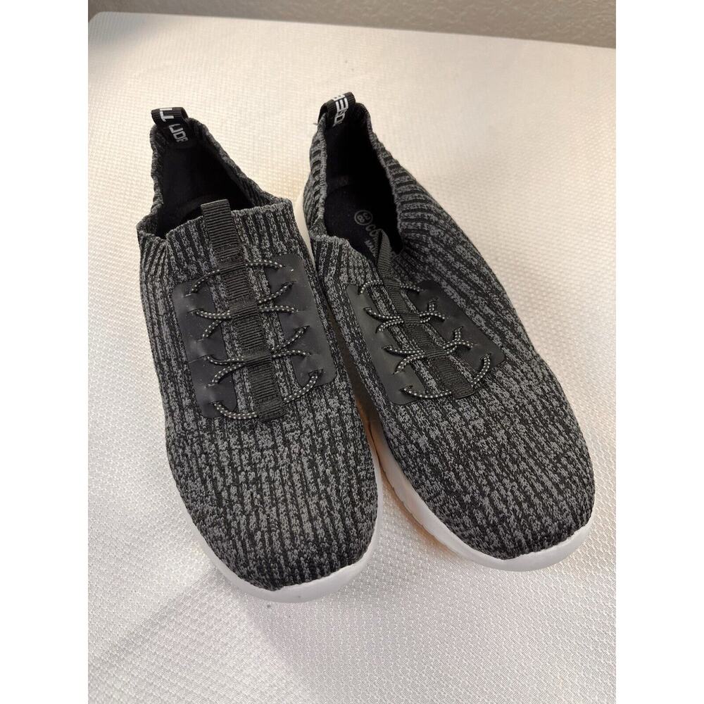 TIOSEBON Women's Shoes HK2106-Size 11 Fabric Low Top Pull On, Black‎ & Grey